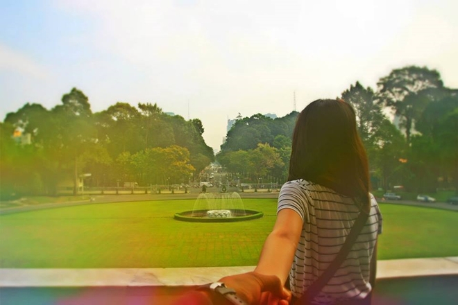 Bộ[-]ảnh[-]độc[-]đáo[-]"Nắm[-]tay[-]em[-]đi[-]khắp[-]Sài[-]Gòn"